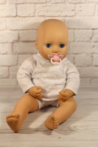 Костюм білий з гіпюром (46 см)