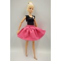 Одежда для куклы Barbie - Топ и малиновая юбка