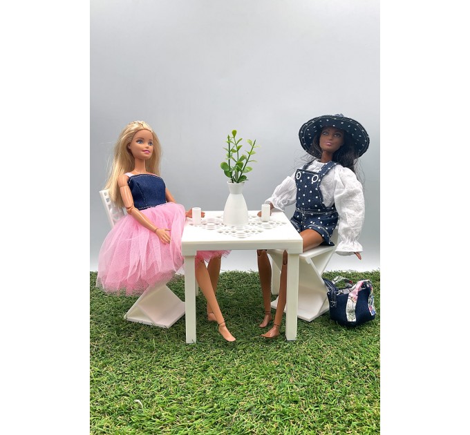 Набор кукольной мебели для Barbie, Monster High: стол, 2 стула и ваза с цветами | Лапси-Лапси